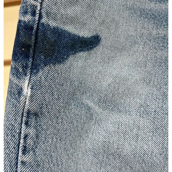 Levi’s blue long shorts, distressed, side blue streak, zip fly closure,W29L34 - Picture 6 of 12